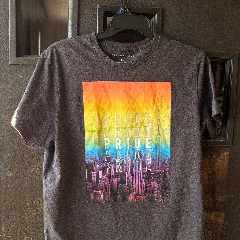Aeropostale Men's Gray Pride Graphic T-Shirt